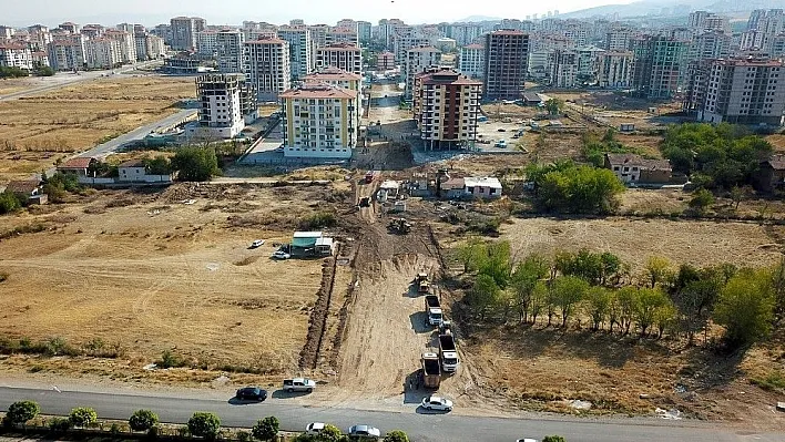 Büyükşehir'de yol açma çalışması
