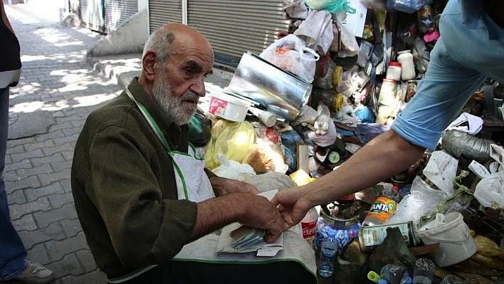 Parasının çalındığını polisten öğrendi
