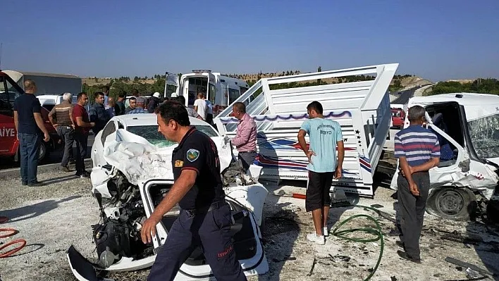 Malatya'da iki araç çarpıştı: 1 ölü, 1 yaralı
