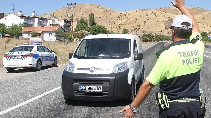 Elazığ emniyetinden, emniyet kemeri uyarısı