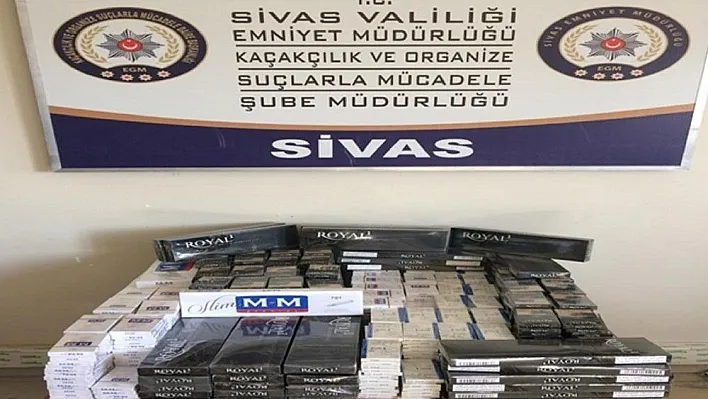 İran uyruklu yolcuların valizinden kaçak sigara çıktı
