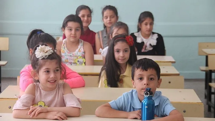 Elazığ'da uyum eğitimde  ilk ders zili çaldı