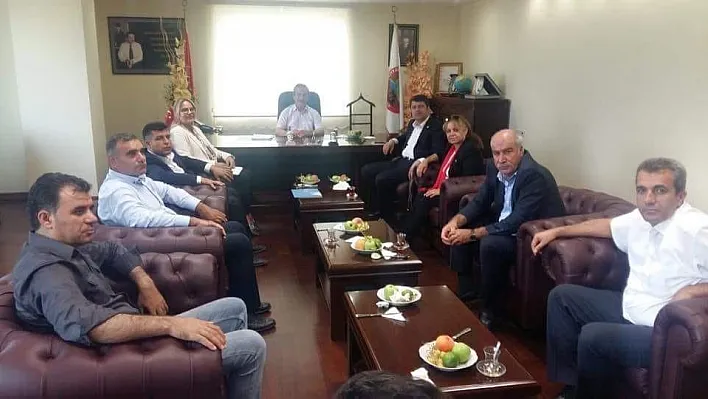 CHP Adıyaman yönetimi STK temsilcileri ve vatandaşlarla bir araya gelmeye devam ediyor
