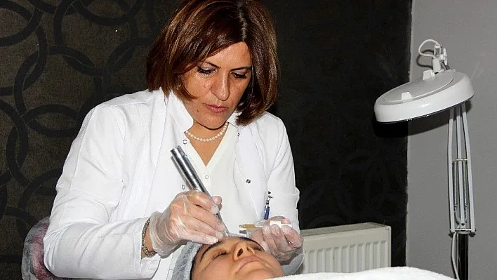 Eslamer'de dermapen tedavisi
