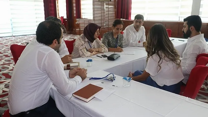Olası İdlib göçü öncesi Diyarbakır'da mülteci göçü politikaları tartışıldı

