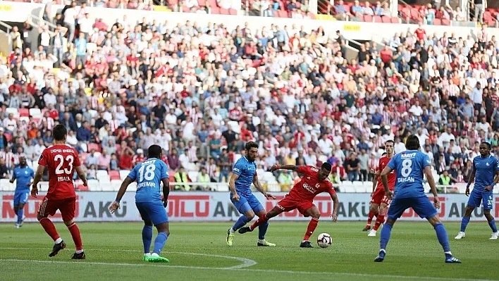 Spor Toto Süper Lig: DG Sivasspor: 1 - BB Erzurumspor: 1 (İlk yarı)
