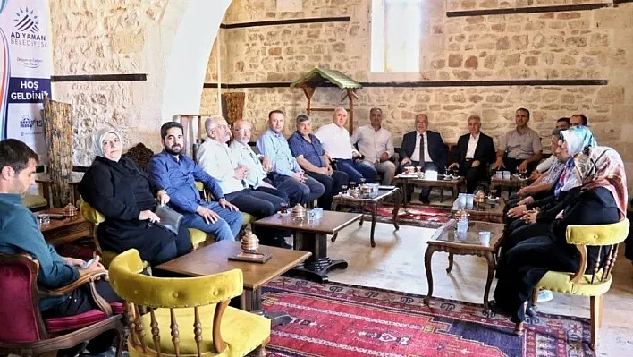 Başkan Kutlu AK Parti il yönetimi ile bir araya geldi
