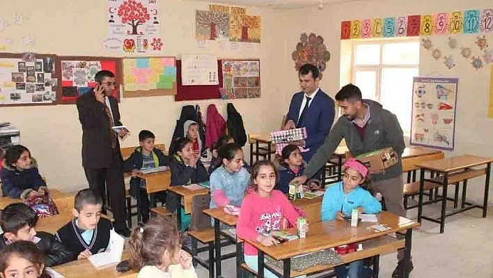 Kulp'ta 26 okul daha 'Beyaz Bayrak' sertifikası aldı
