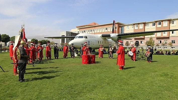 Mehter takımından üniversitede konser
