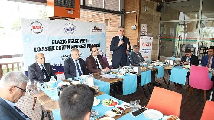 Lojistik eğitim alan kursiyerlere sertifika verildi