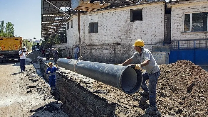 8 mahalleye 8 bin 520 metrelik içmesuyu hattı
