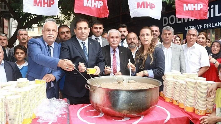 MHP'den 3 bin kişilik aşure dağıtımı
