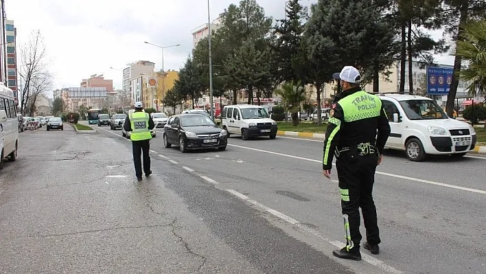 Adıyaman'da trafik uygulamaları devam ediyor
