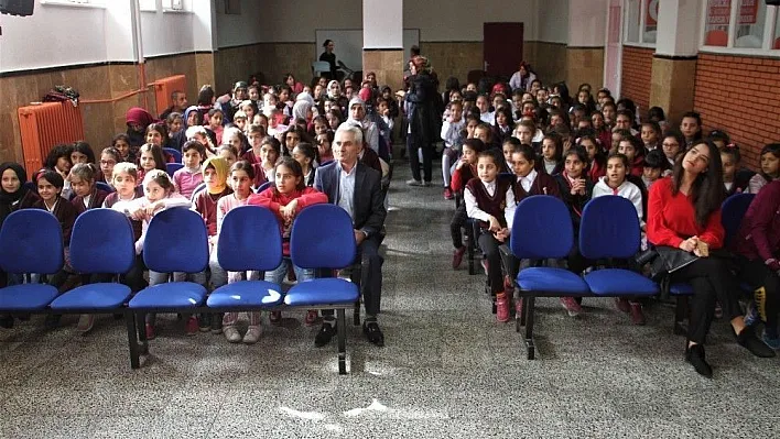 Elazığ'da 'Küçük Yüreklerden Bilinçli Annelere' projesi