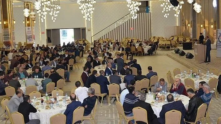 Eğitim Bir-Sen genel kurul öncesi delegelerle bir araya geldi
