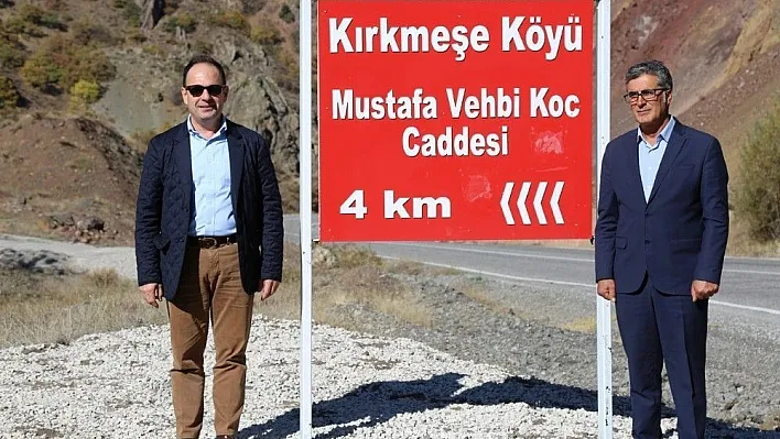 Köydeki bir caddeye 'Mustafa Vehbi Koç'un' ismi verildi, aile teşekkür için temsilci gönderdi
