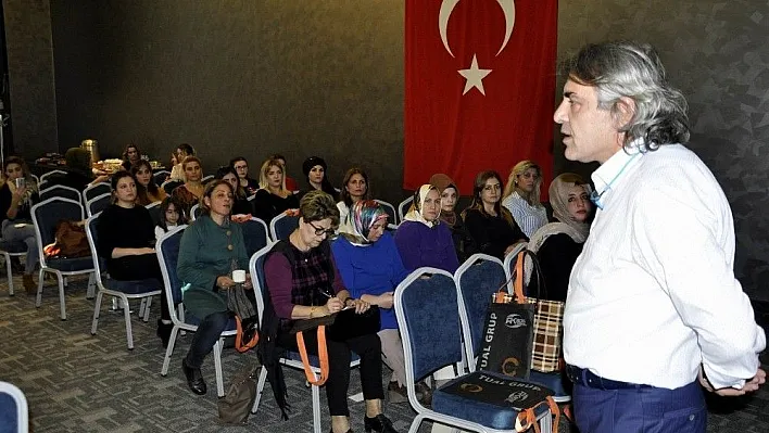 Güzellik uzmanlarına lazer teknolojileri ve mevzuatlarıyla ilgili seminer verildi
