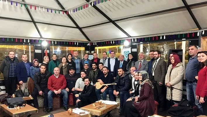 Erzurum'da 'Sarı Salkım Şiir Akşamları' başladı
