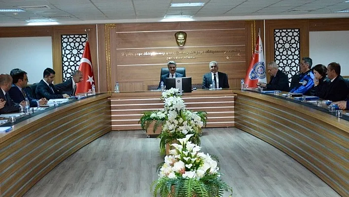 Vali Baruş'a asayiş brifingi

