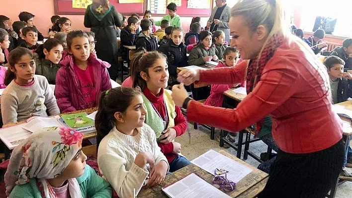 İş insanlarına doğuya yardım çağrısı
