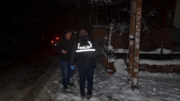 Kar yağışı nedeniyle kopan elektrik teli ölüme neden oldu
