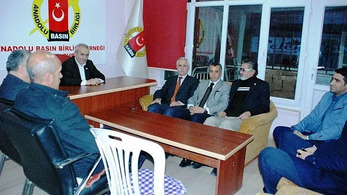 Başkan Adayı Mahmut Polat, Anadolu Basın Birliğini ziyaret etti
