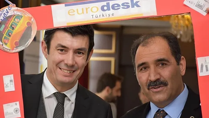 Eurodesk Gençlik Bilgilendirmesi ve İletişim eğitimi verildi
