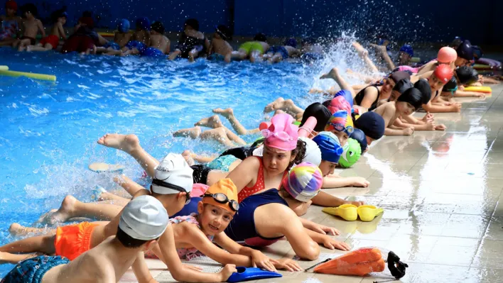 6 yılda 37 bini aşkın çocuk yüzme öğrendi