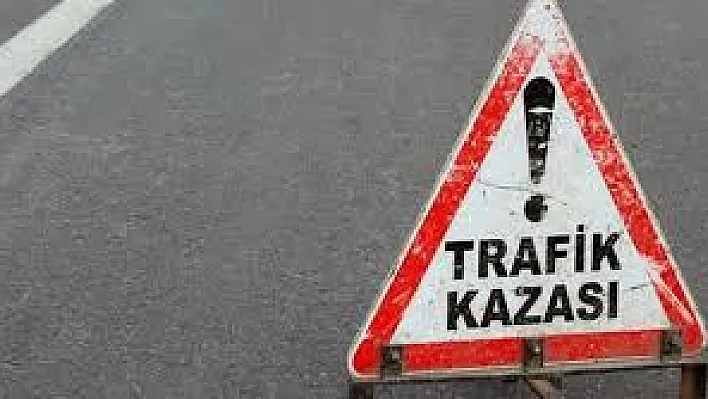 Ağın'da Trafik Kazası 3 Yaralı