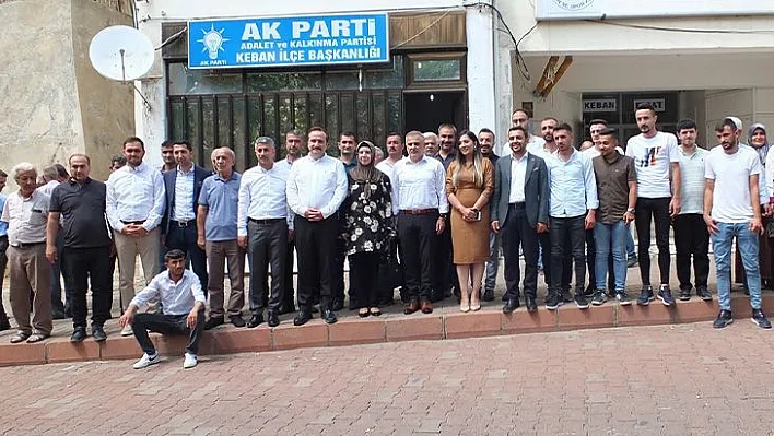 AK Partili vekiller Keban'da partililerle bayramlaştı