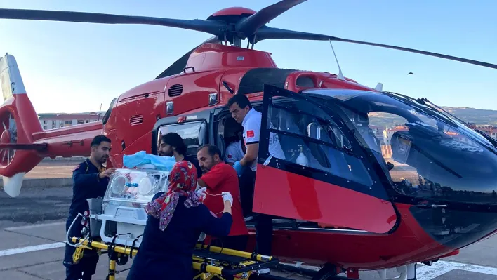 Ambulans helikopterle Elazığ'a acil sevk