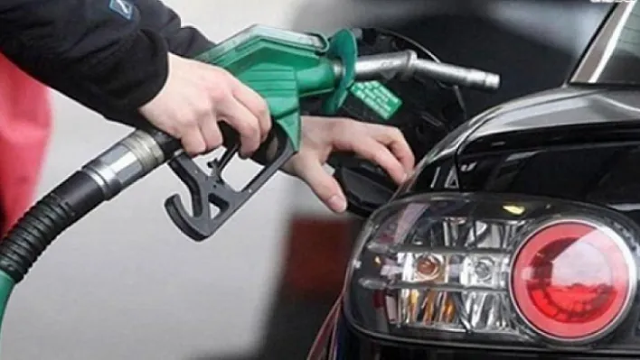 Araç sahiplerine müjde! Benzin ve motorine indirim geldi