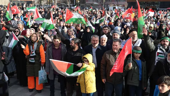 Binlerce kişi Filistin için yürüdü