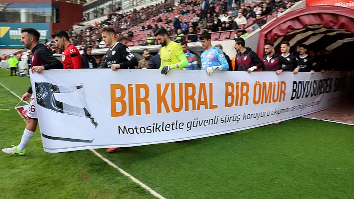 'Bir Kural Bir Ömür' sahaya taşındı