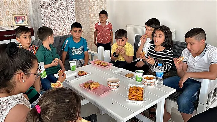 Çölyaklı öğrenciler okullarda glütensiz tost yiyebilecek