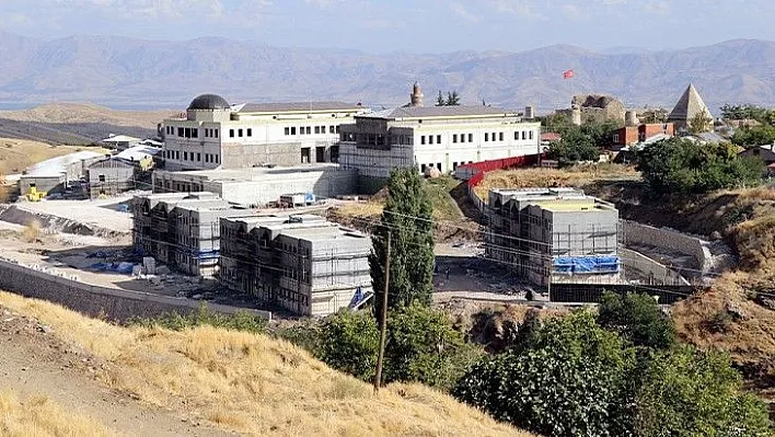 Diyanet Harput Eğitim Merkezi'nin inşası sürüyor