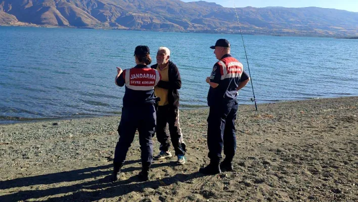 Ekipler çevre kirliliğine dikkat çekti