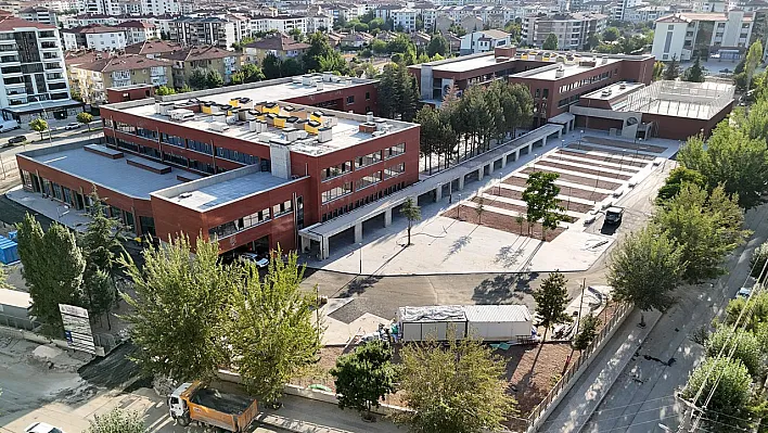 Elazığ'a üniversite kampüsü gibi lise