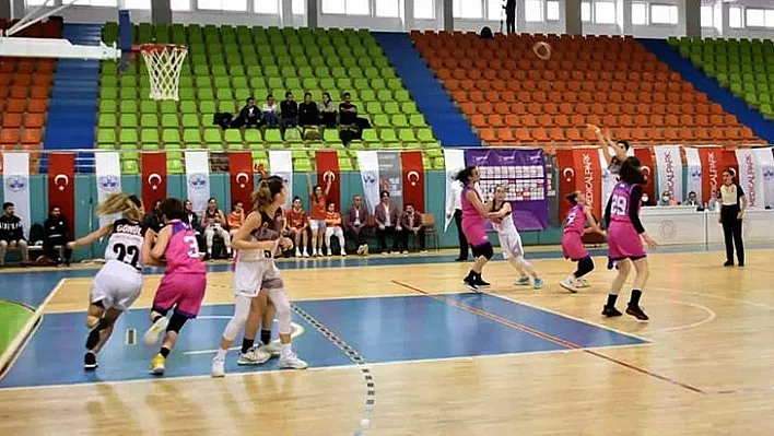 Elazığ Basketbol Kulübü, 10'da 10'la tamamladı