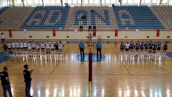 Elazığ Belediyesi voleybolda kötü başladı