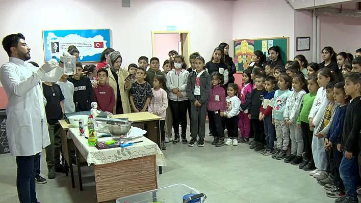 Elazığ Bilim Merkezi Pertek'te öğrencilerle buluştu