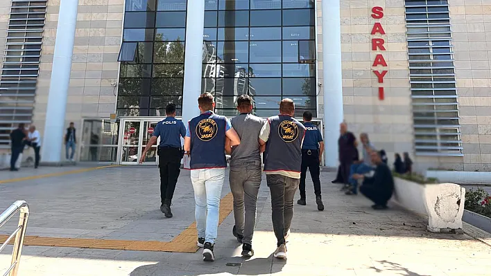 Elazığ'da 10 ev soyuldu, JASAT zanlıları kıskıvrak yakaladı