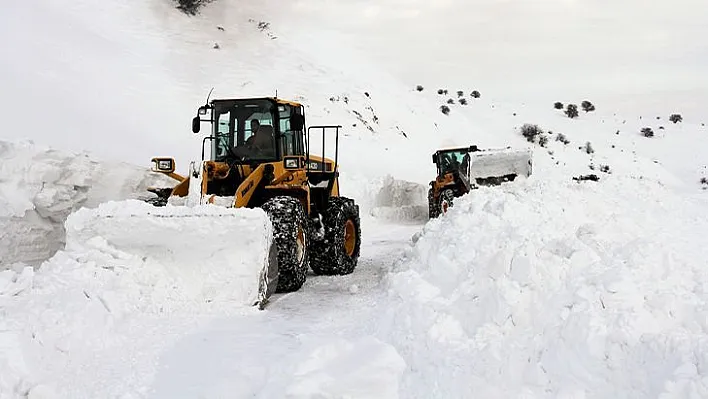 Elazığ'da 226 köy yolu ulaşıma kapandı