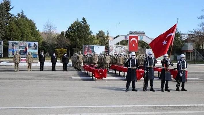 Elazığ'da acemi erler yemin etti