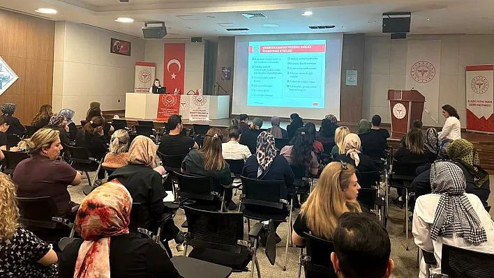 Elazığ'da 'Aile Yılı' eğitimleri sürüyor