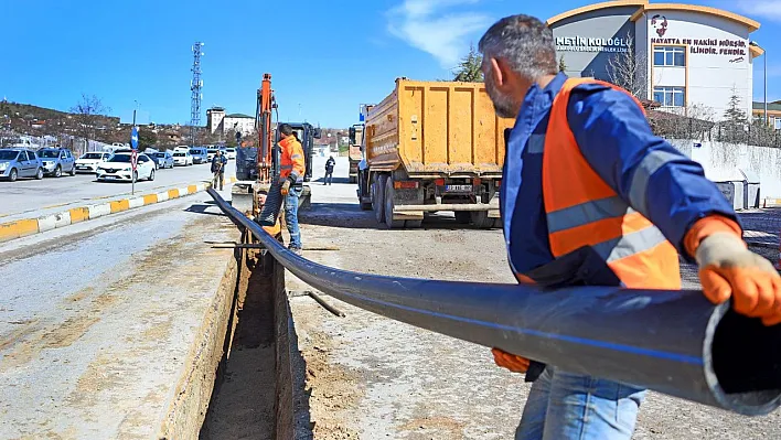 Elazığ'da altyapı yenileme çalışmaları sürüyor