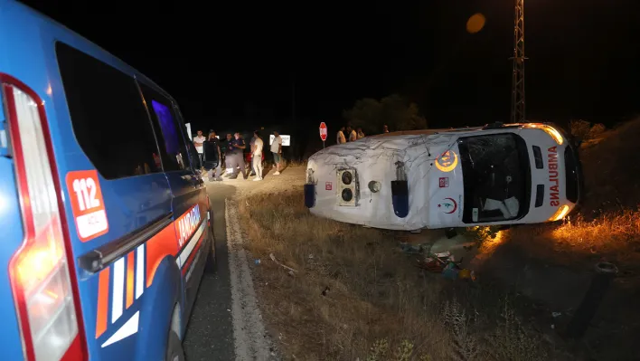 Elazığ'da ambulans kazası