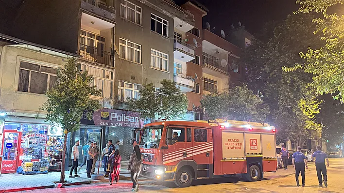 Elazığ'da apartman yangını