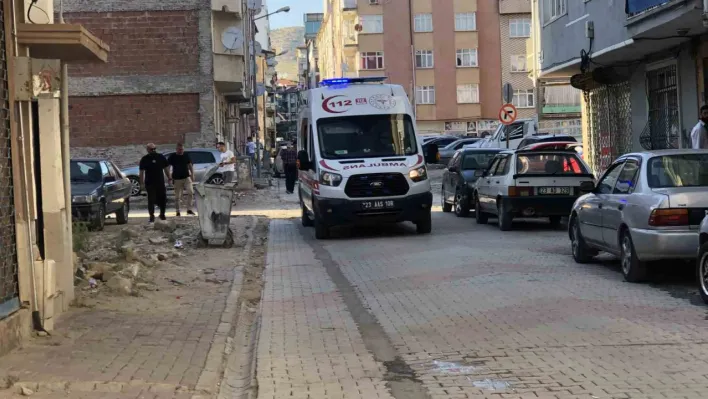 Elazığ'da bıçaklı kavga