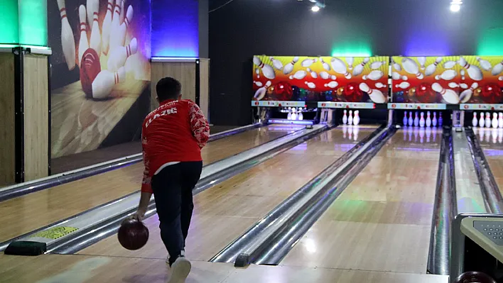 Elazığ'da 'bowling müsabakası' sona erdi